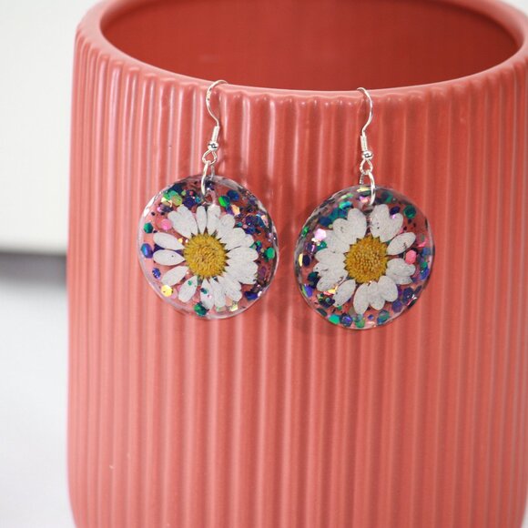 Hand Crafted Daisy Earrings - Picture 1 of 10